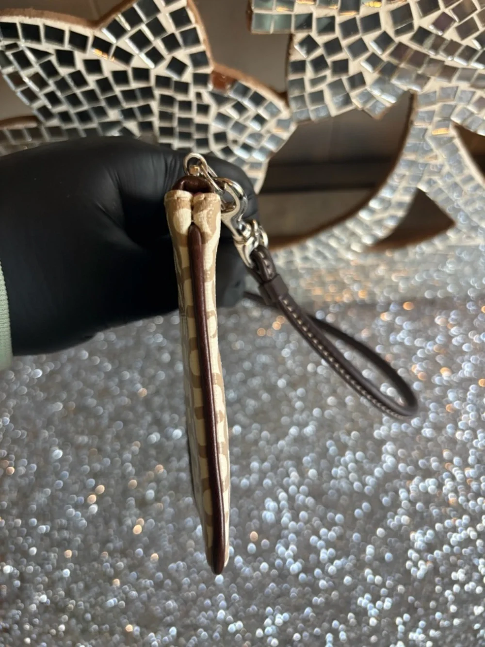 Coach wristlet beige